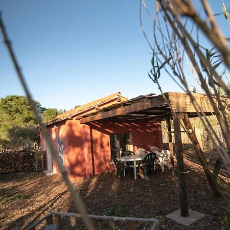 Casa vacanze De L'oasis* De La Pastissiere, Un Eco Lieu En Permaculture *